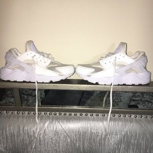 All White Nike Huaraches